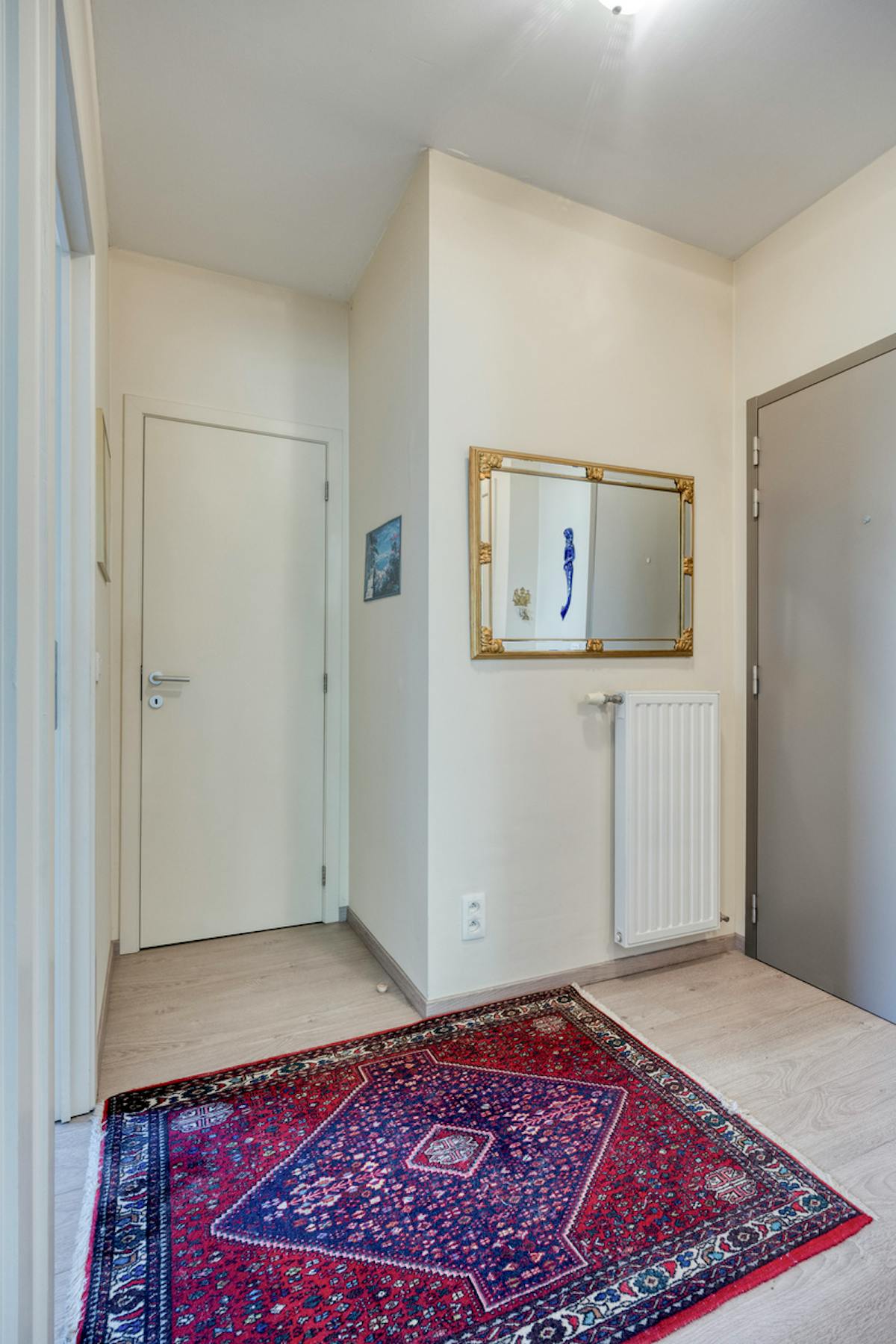 Lichtrijk instapklaar appartement met ruim terras en parking in Strombeek! - foto 4