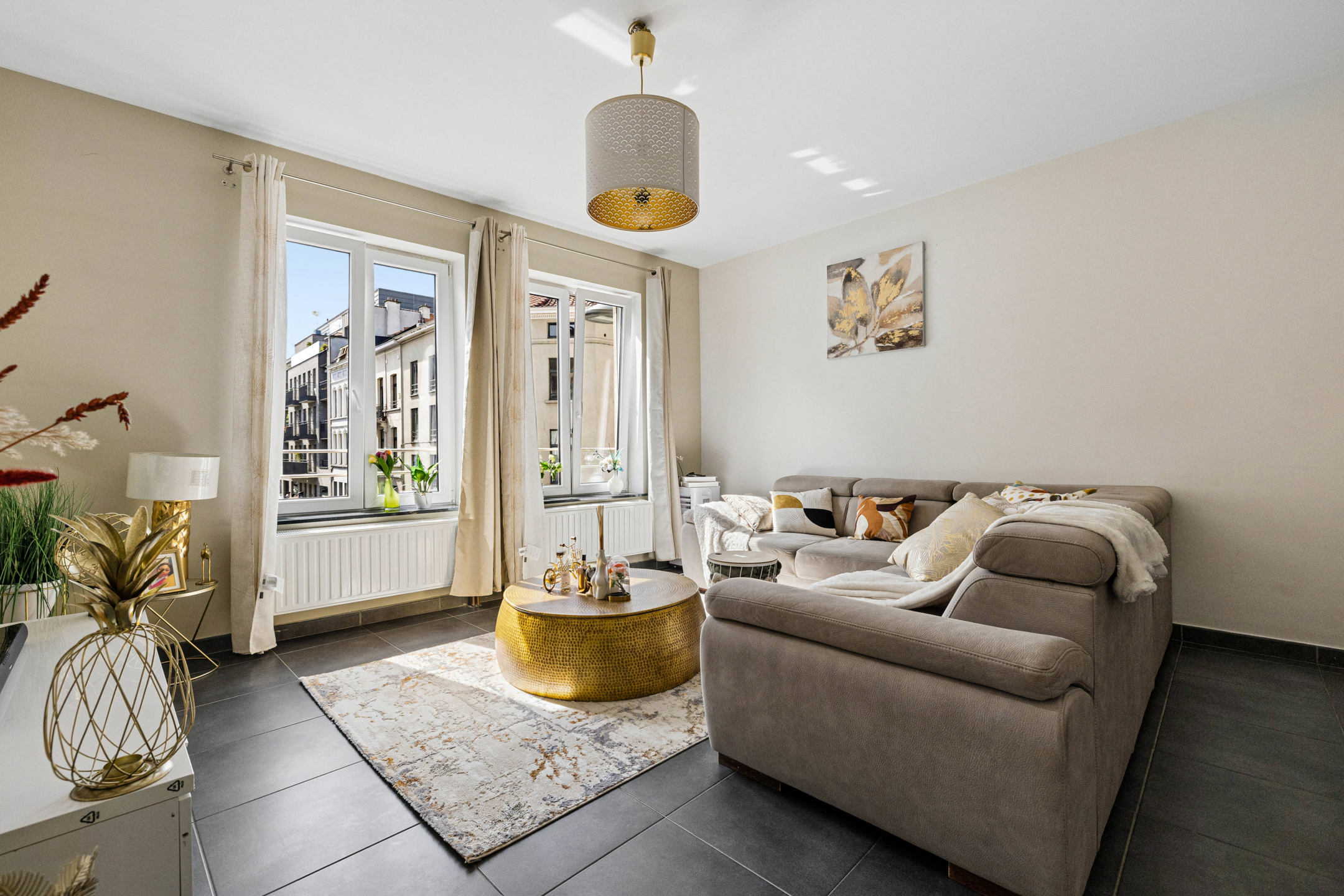 Ruim appartement met 1 slaapkamer van ± 75m² - foto 5