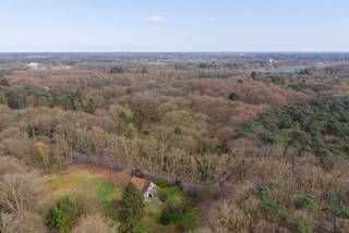 Op zoek naar een ruim perceel in een groene en rustige omgeving? Langs de Miksebaan in Brasschaat bevindt zich deze grond met een totale...