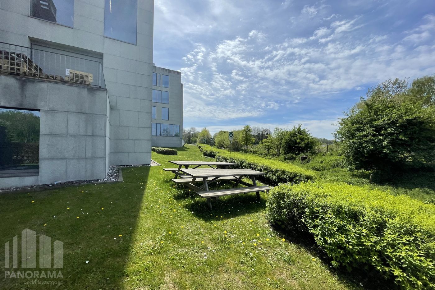 351 m² Offices with visibility from the R0 - photo 5