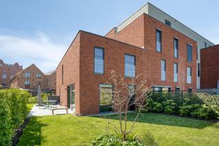 NIEUWBOUW MET KARAKTER TE WERCHTER: INSTAPKLARE BEN-WONING OP EEN UNIEKE SITE–Interessante aankoopformule onder registratierechten–Wakker worden in...