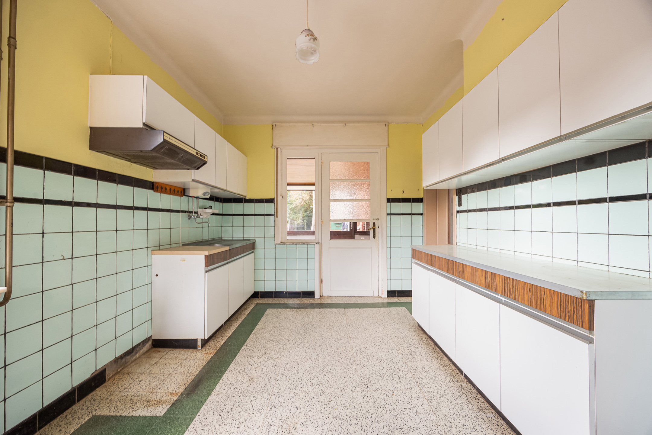 Te renoveren woning met veel potentieel - foto 4