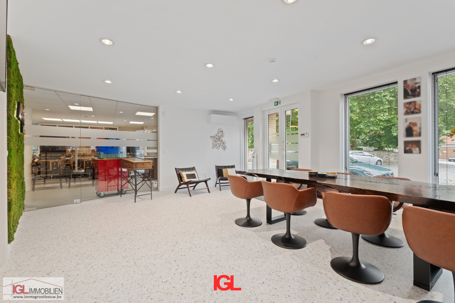 Immeuble commercial à vendre dans une localité AA - photo 3