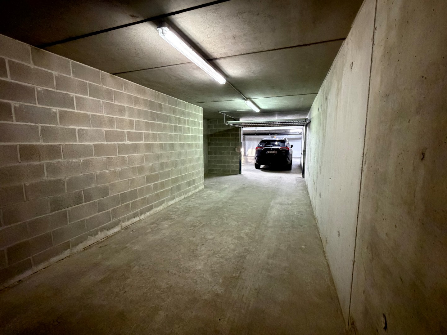 Dubbele garage met extra staanplaats op topligging in Oostduinkerke-Bad - foto 4