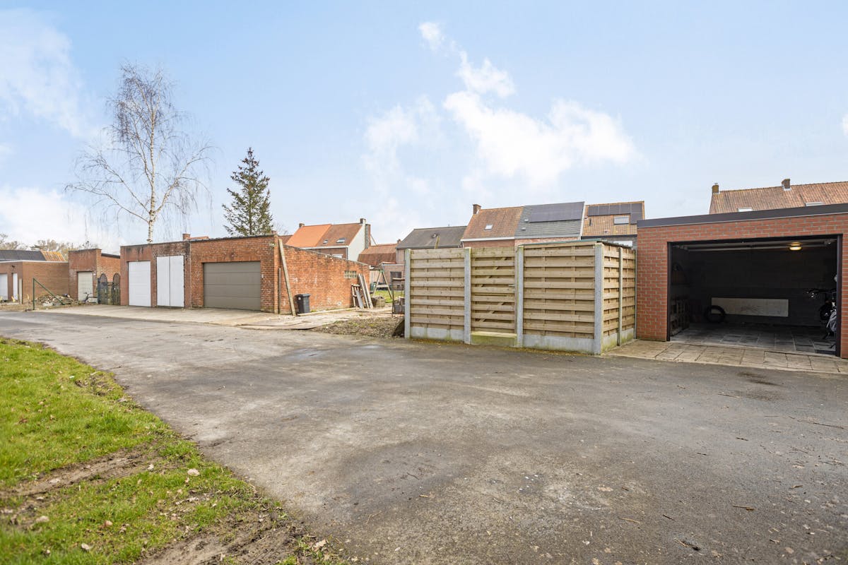 Maison à vendre à Vlamertinge avec jardin, garage et 3 chambres - photo 2