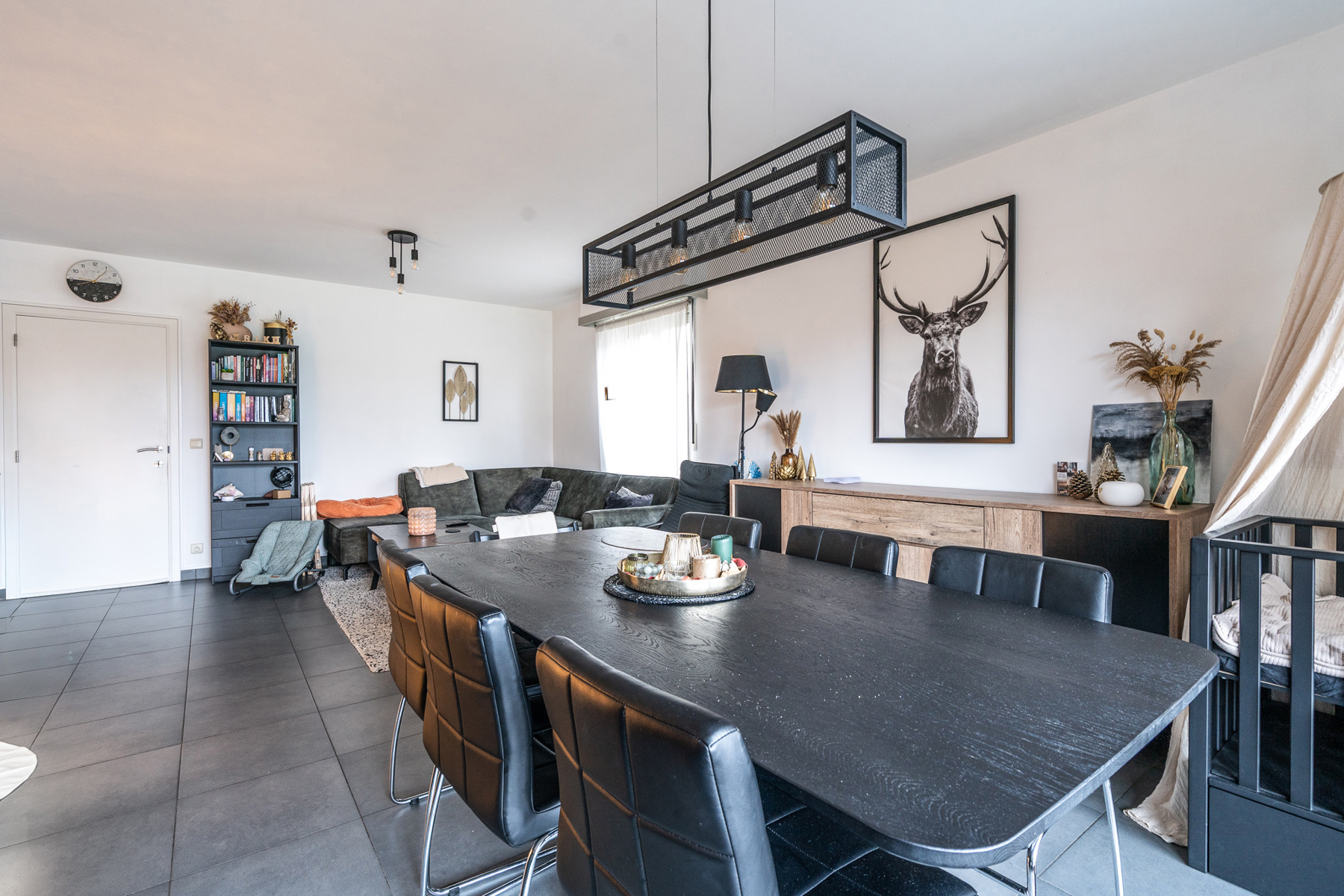 GELIJKVLOERS APPARTEMENT MET 2 SLPKS EN RUIME TUIN - foto 4