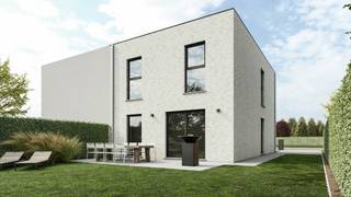<strong>Rustig wonen dichtbij alles</strong><br />Deze gronden zijn centraal gelegen met een vlotte verbinding naar<br />omliggende gemeentes, doch nabij scholen, winkels, E314 en andere faciliteiten zoals apotheek, dokter, kinderopvang... Houthalen-centrum is bereikbaar op een 5-tal minuten.<br /><br /><strong>Oppervlakte perceclen</strong><br />Mooi perceel bouwgrond voor half-open bebouwing, met een oppervlakte van 4a87ca voor LOT 1 en 4a89ca voor LOT 2.<br /><br /><strong>Moderne nieuwbouwwoning volgens jou wensen</strong><br />AVL biedt hier de mogelijkheid tot het bouwen van een woning naar eigen wensen. Het voorbeeld op de website is een moderne woning met plat dak die aan de huidige EPB-normen voldoet. Op de perceelgrens moet een carport voorzien worden, mits akkoord van de buren. Zo niet, moet een inpandige garage of carport voorzien worden.<br /><br />Dit project realiseren wij in samenwerking met Limburgs Vastgoed.<br />Meer info neem contact op met bouwadviseur Geert 011/450 280.<br /><br />SLEUTEL-OP-DE-DEURAFWERKING<br />Ruwbouw winddicht<br />Sanitaire leidingen (inclusief hergebruik van regenwater)<br />Elektriciteit<br />Warmtepomp met verfrissingsfunctie<br />Pleisterwerken<br />Isolatiewerken en chape<br />EPB berekening<br />Trap in rubberwood<br />Ventilatiesysteem D+<br />Kostprijs architect en veiligheidscoördinatie inclusief<br />Zonnepanelen <br />Afgewerkte keuken<br />Sanitaire toestellen<br />Tegelvloeren in de volledige woning<br />Binnendeuren in tubespaan, reeds voor geschilder<br /><br />PRIJS SLEUTEL-OP-DE-DEUR:  LOT 1 (Links)<br />€ 380 513 excl. alle kosten op grond en constructie<br />€ 452 080 incl. alle kosten op grond en constructie<br /><br />PRIJS SLEUTEL-OP-DE-DEUR: LOT 2 (rechts)<br />€ 380 513 excl. alle kosten op grond en constructie<br />€ 452 080 incl. alle kosten op grond en constructie