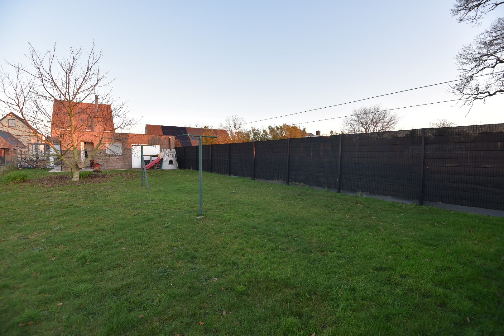 Woning met 3 slaapkamers, tuin  en dubbele garage te Kaprijke - foto 2