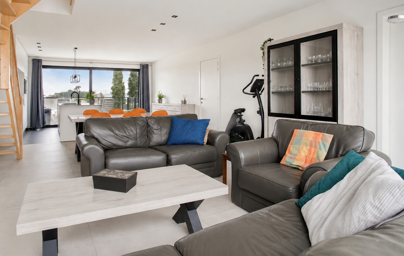Ruim duplexappartement met 2 slaapkamers, 2 terrassen en garage in Ardooie - foto 5