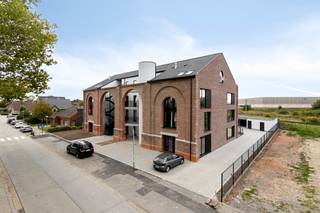 Veurne, de nieuwe bruisende trekpleister van de Westhoek, met zijn volledig nieuwe stadsdeel aan het suikerpark. De combinatie van vernieuwing...