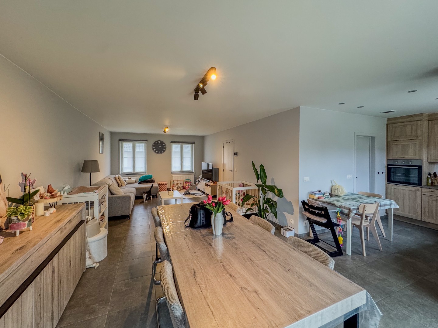 Recente en energiezuinige woning met 3 slaapkamers en tuin. - foto 4