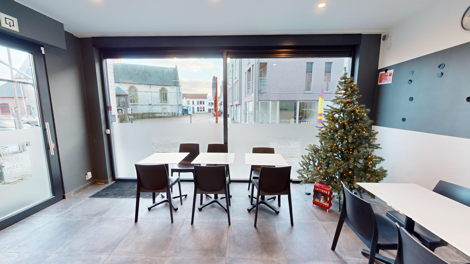 Te koop: Goed draaiende frituur mét gerenoveerde woning in het hart van Zingem! - foto 5