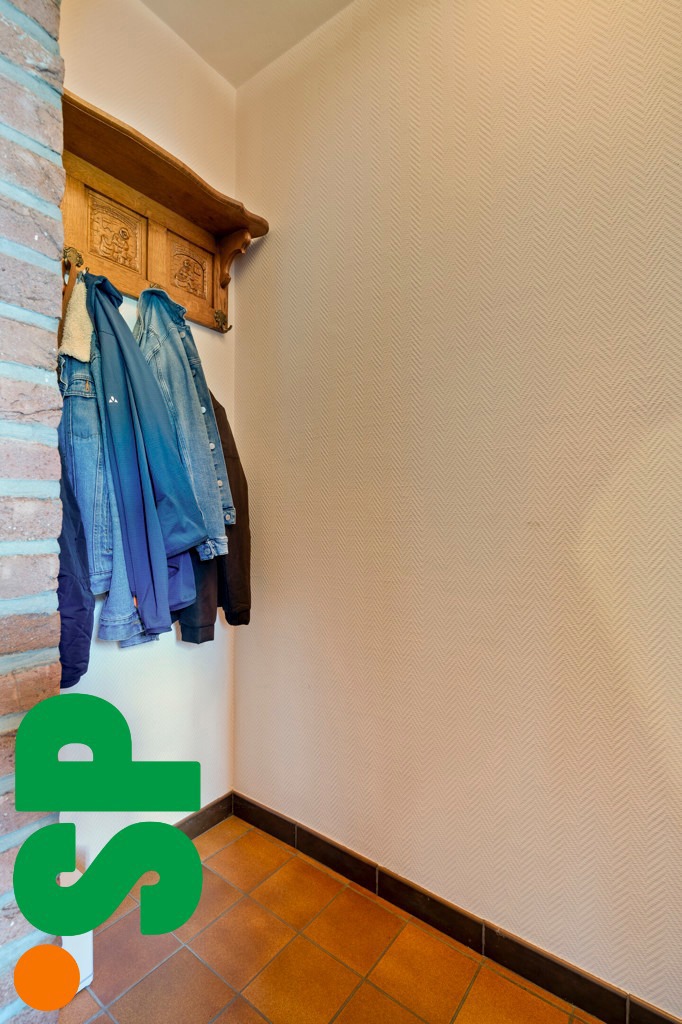 Zeer ruime gezinswoning op een perceel van 12A 95CA. - foto 4