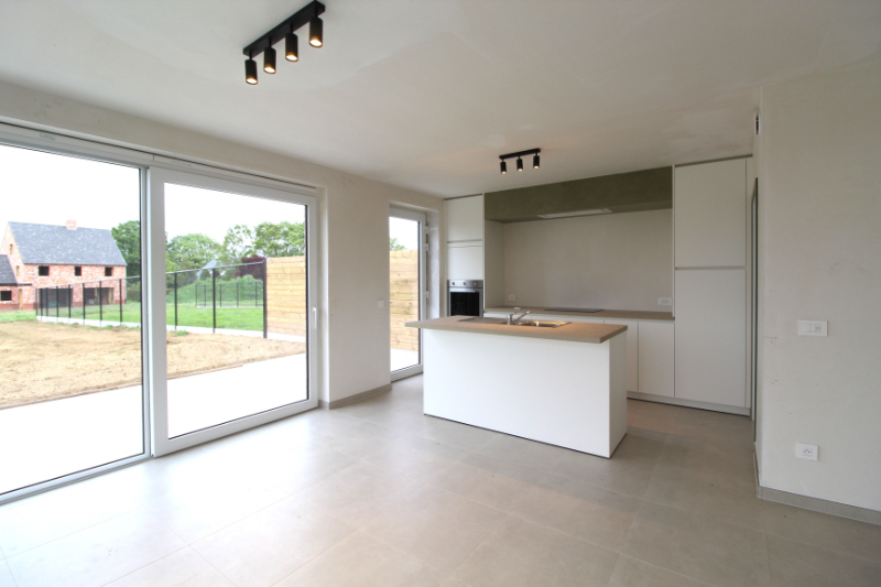 Nieuwe halfopen woning met 3 slaapkamers - foto 4