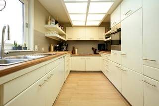 Deze uitzonderlijk woning met originele traphal is een ideale thuis voor grote gezinnen, als kangoeroewoonst of mensen die op zoek zijn naar een...