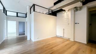 Deze kantoorruimte van ca 128 m² bevindt zich op de eerste verdieping in van een prachtig pand aan de Waalsekaai op het Zuid. De ingang bevindt...