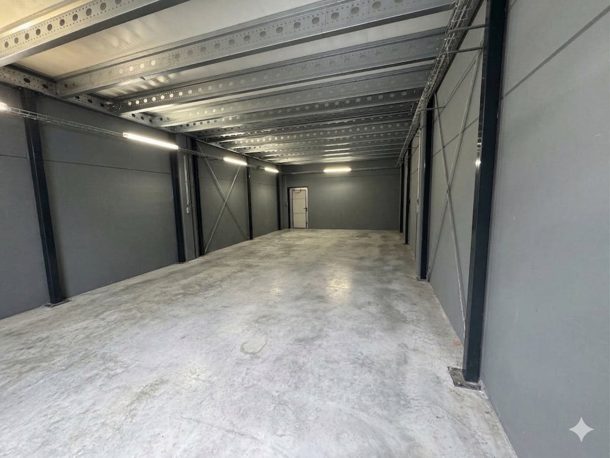 KMO-unit (227 m²) met verdiep en laadpaal te huur – Bredene - foto 4