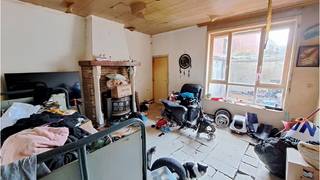 Te renoveren 2-slaapkamerwoning met ruim TERRAS, rustig en centraal gelegen in het centrum van Brugge met een vlotte verbinding naar de kleine...