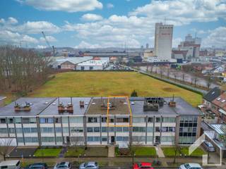 Spacious 2-3 bedroom apartment with favorable EPC B in quiet buildingOn the second floor of a small and quiet building is this 2-3 bedroom apartment...