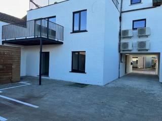Beschrijving:Wij bieden te huur aan: een prachtig knus appartement op de eerste verdieping met terras, ideaal gelegen vlakbij het centrum van...