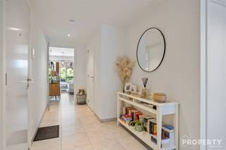 Découvrez ce bel appartement clé en main au cœur de Harelbeke, idéal pour tous ceux qui souhaitent combiner la vie urbaine avec le confort et...