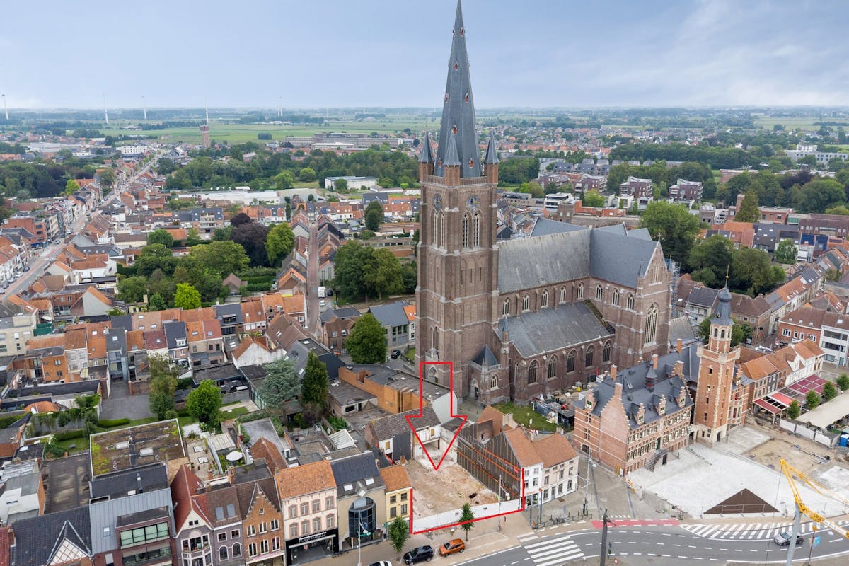 Projectgrond te koop aan de Markt van Eeklo! - foto 2