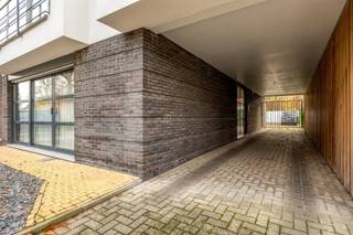 BORSBEEK - Sprinkhaanstraat : Spacieux appartement (environ 127m²) avec 2 chambres à coucher, grande terrasse ensoleillée et place de parking...