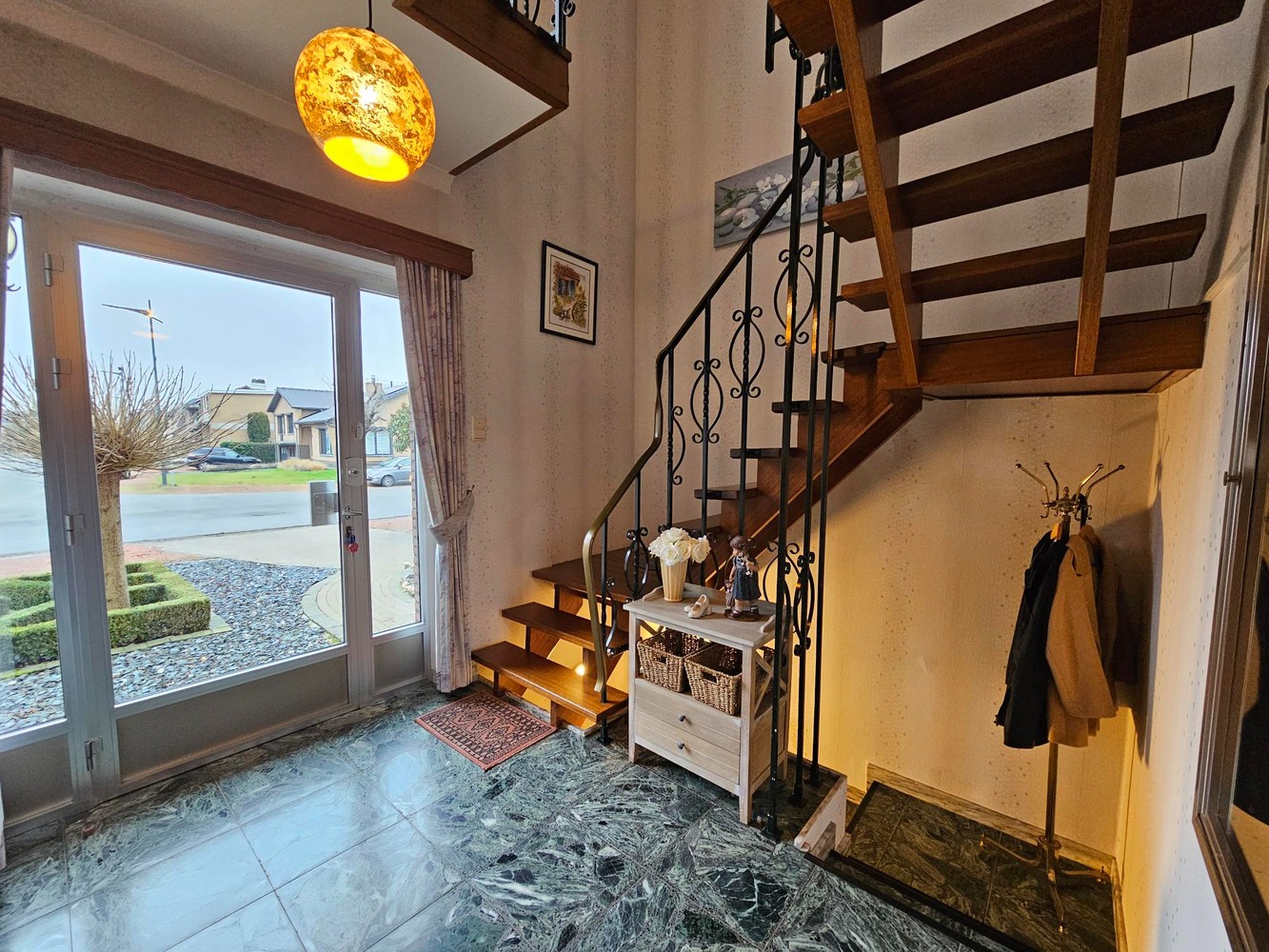 House for rent in Maasmechelen with 3 bedrooms - photo 2