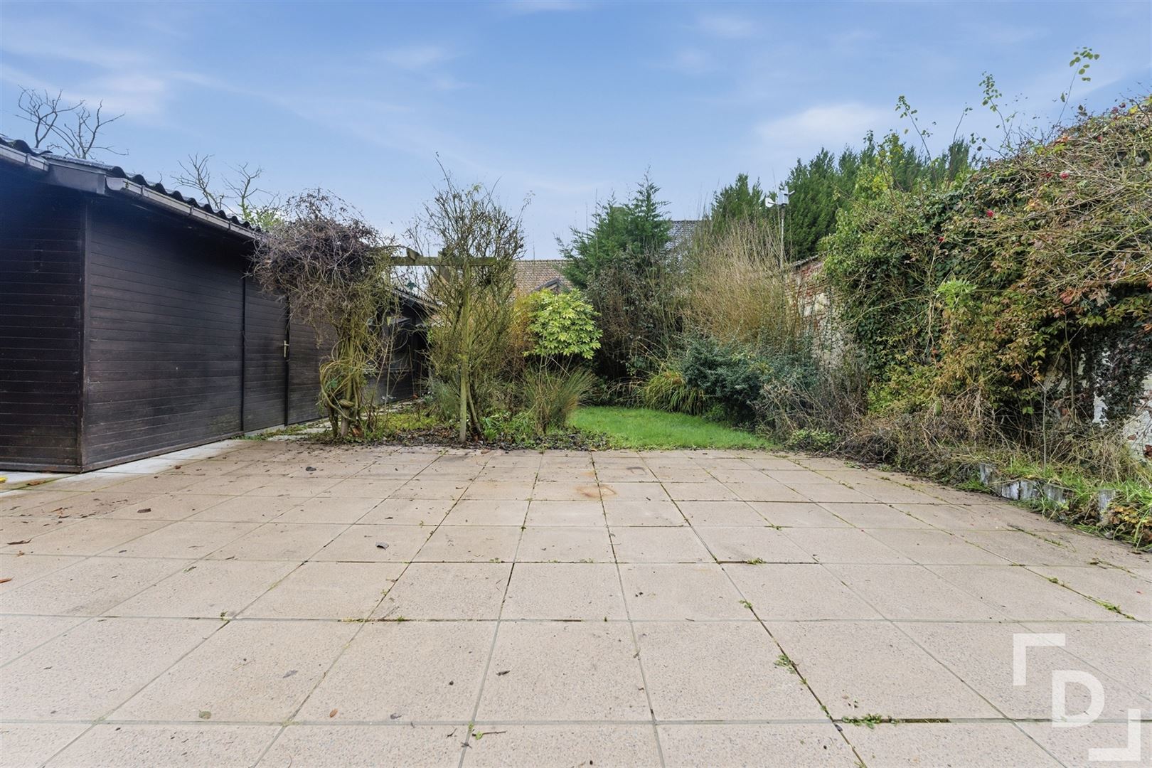 Te renoveren woning met inpandige garage in centrum Watou - foto 5