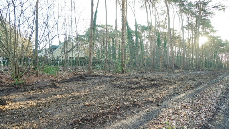 Residentieel gelegen bouwgrond van 15 are voor open bebouwing nabij golf- en meerdomein - foto 4