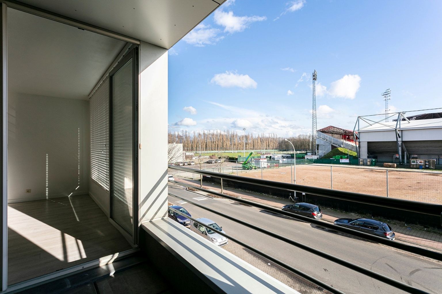 Instapklaar, zonnig 1 slaapkamer appartement met garagebox - foto 4