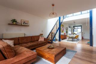 Achter deze pittoreske gevel schuilt een parel van licht.Op wandelafstand van het bruisende centrum met winkels, supermarkten en openbaar vervoer...