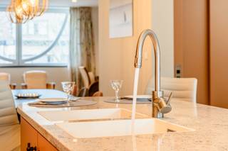 Welkom op Lage Kaart 397 te Brasschaat.In deze groene en gegeerde gemeente, vlak bij Antwerpen, bevindt zich deze uitzonderlijk afgewerkte en...