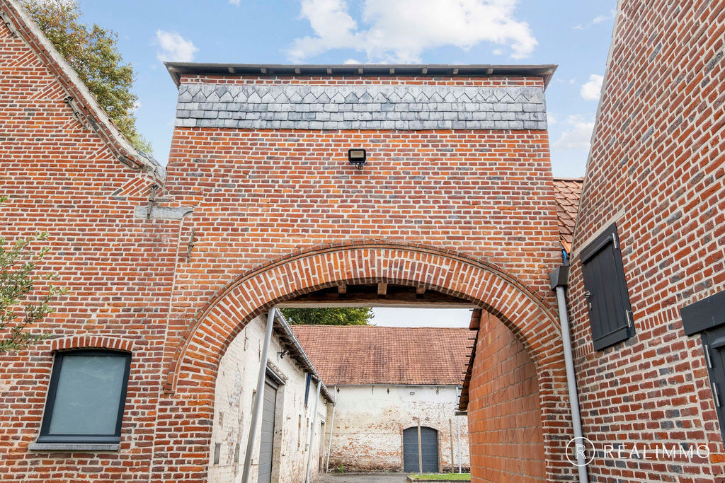 Authentieke vierkantshoeve op mooie ligging met tal van mogelijkheden - foto 3