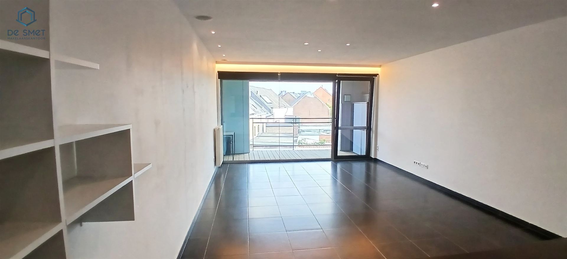 PRACHTIG 1-SLAAPKAMERAPPARTEMENT MET TERRAS & STAANPLAATS - foto 2