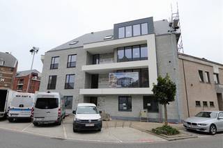 Gelegen in het centrum, met gemakkelijke verbinding E19 Brussel- Antwerpen, en op wandelafstand van het station.Het appartement is bijna energie...