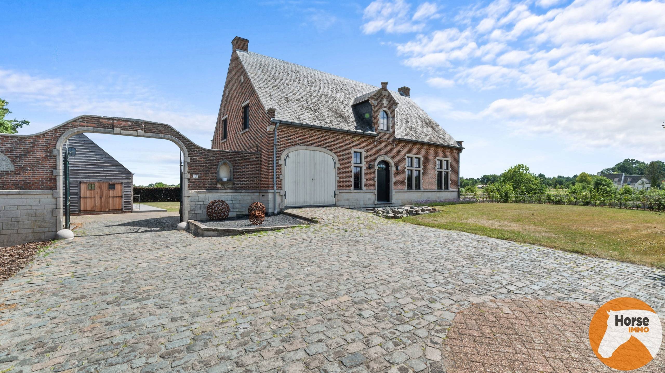 PUTTE - Mooi afgewerkte woning met bijgebouw op 63 are - foto 1