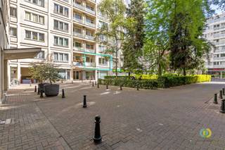 ETTERBEEK - Op een uitzonderlijke locatie, dicht bij de Europese wijk, het Jubelpark en met zeer goede bereikbaarheid met het openbaar vervoer,...