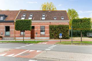 Ben je op zoek naar een ruime, karaktervolle hoeve die je meteen een gevoel van rust en natuur schenkt? Dan laat deze unieke woning je...