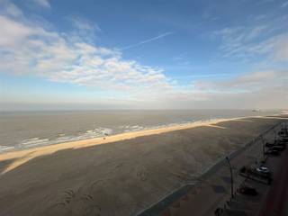 Dit prachtig instapklaar & gemeubeld appartement is gelegen op de 8ste verdieping van residentie 'Seasight' op de zeedijk!Op wandelafstand zijn er...