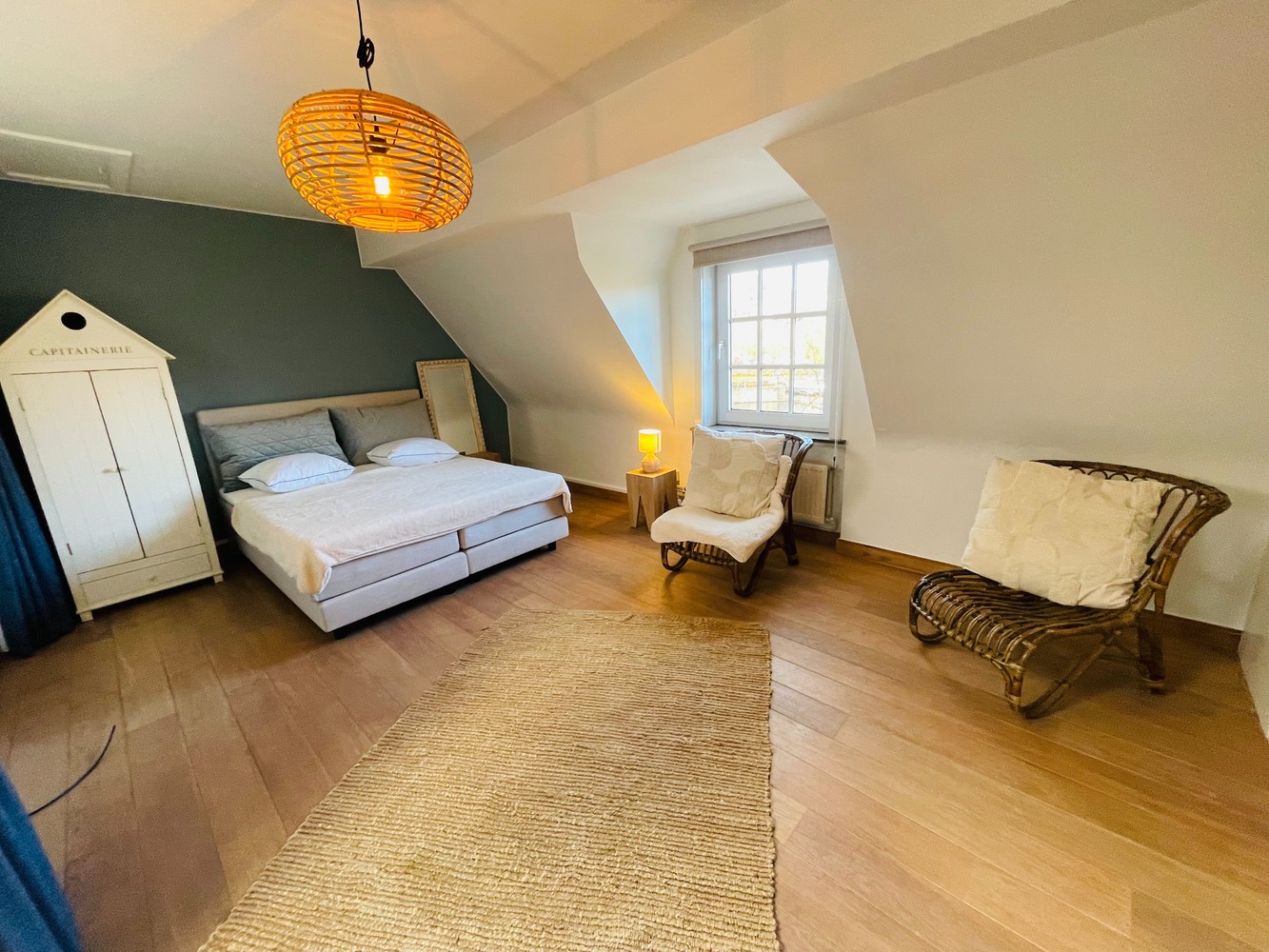 Brugge centrum, met zicht op Potterierei, Tot in de puntjes verzorgd energiezuinig woonhuis , 1 slaapkamer. - foto 4