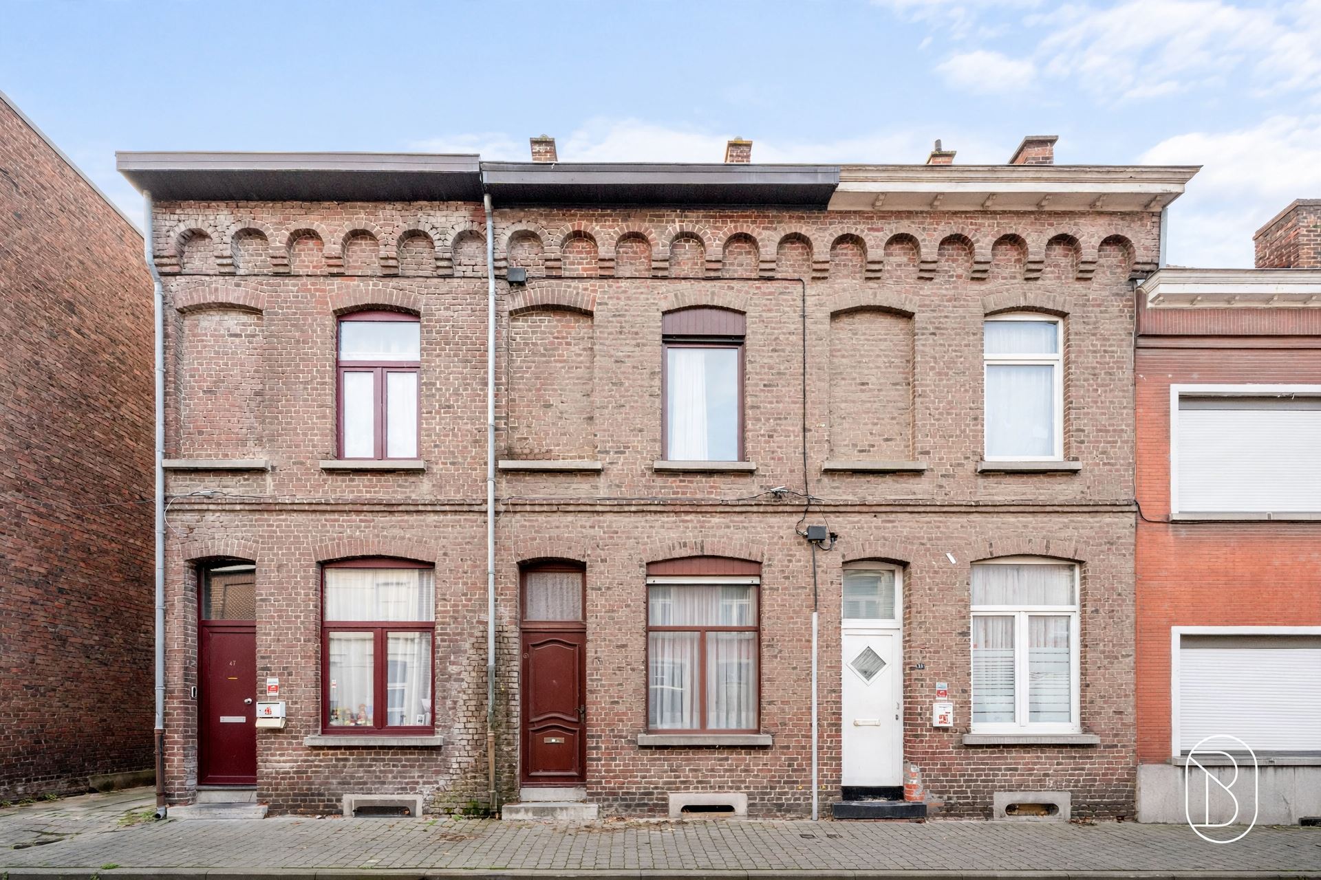 Te renoveren woning in het centrum van Ronse! - foto 1