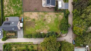 Interesse of vragen? Neem dan zeker contact op met Dimitry via dimitry@copandi.be of via het nummer 0493 37 27 43.Deze prachtige bouwgrond is maar...