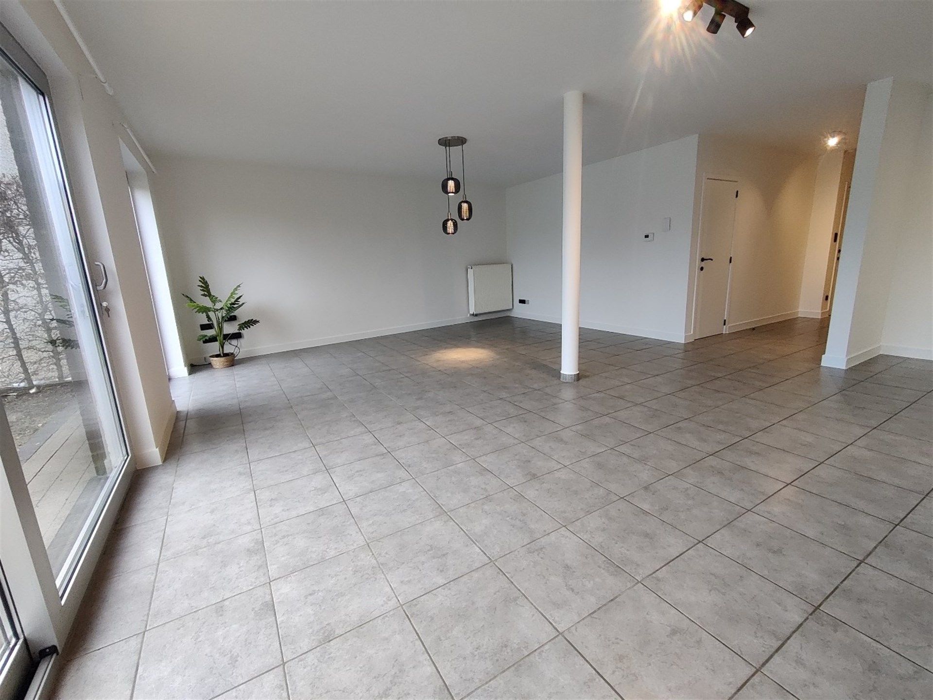 Gelijkvloers appartement met tuin en garage. - foto 5