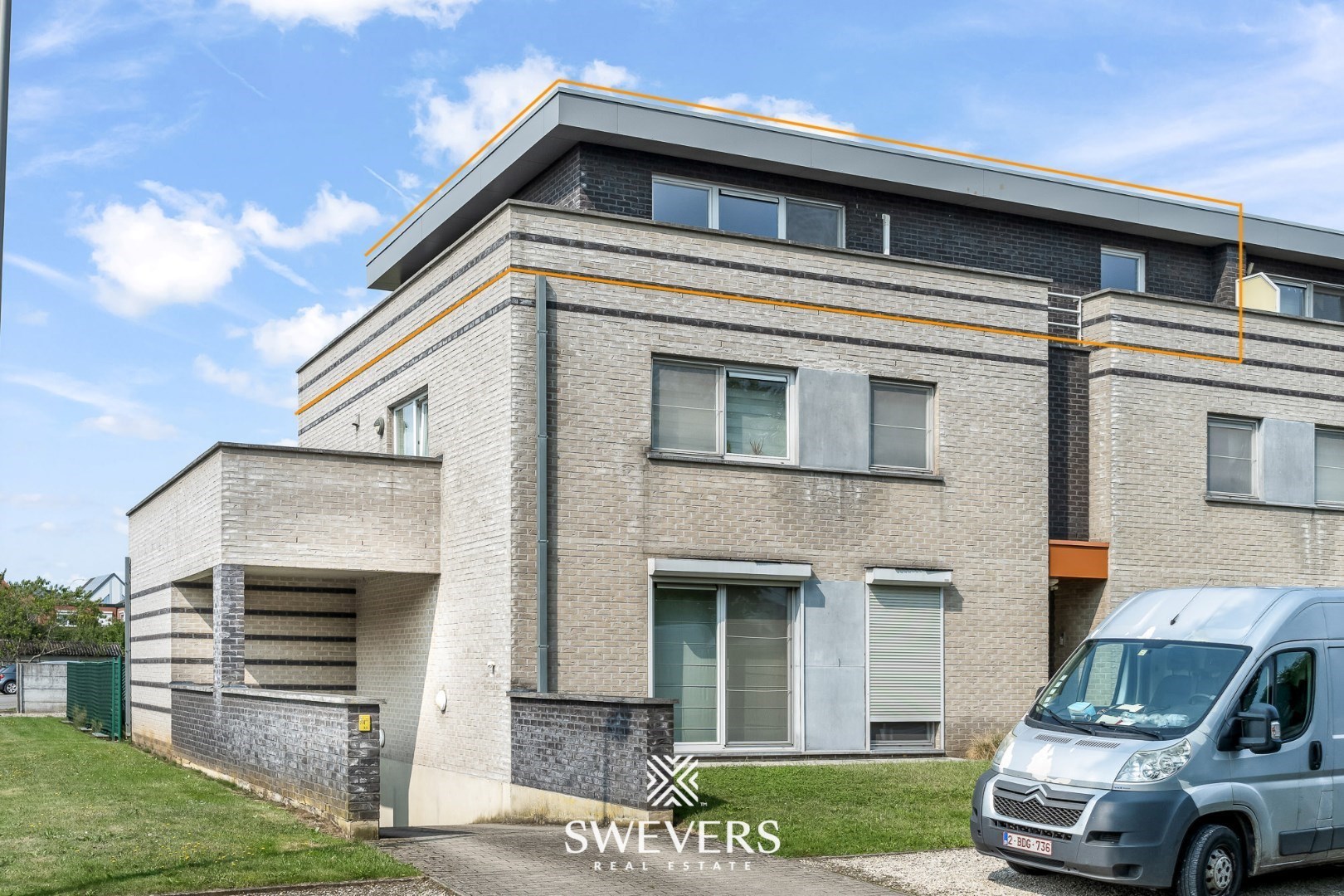 Ruim appartement net buiten Beringen-centrum met uitzicht rondom - foto 1
