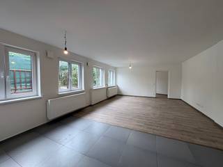 <strong>Nieuwbouwappartement met 2 slaapkamers te Wervik.</strong><br /><br /><strong>Appartement bestaande uit:</strong><br />Inkom, woonkamer, open keuken, badkamer met douche, toilet, 2 slaapkamers.<br /><br />+ Fietsenberging<br />+ Centrum Wervik<br />+ Mogelijkheid staanplaats € 25/maand <br /><br /><strong>Interesse?</strong> Klik hier! https://mijnhuurprofiel.be/property/91f655ef-b1a4-42ed-a632-c840e4599c8f