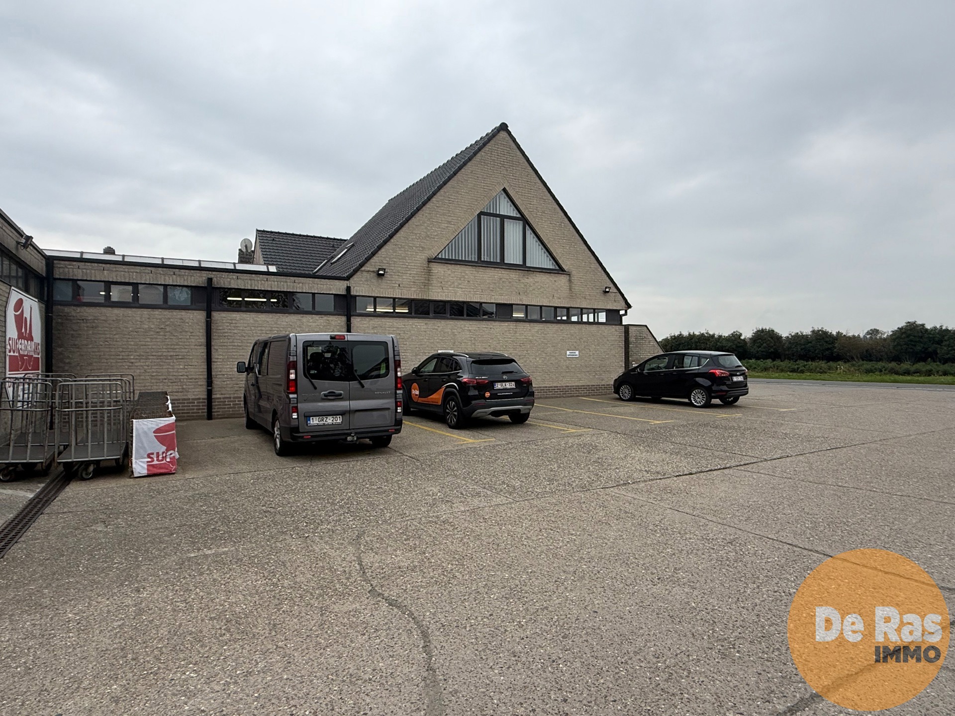 Commercial à louer à Lede - photo 2