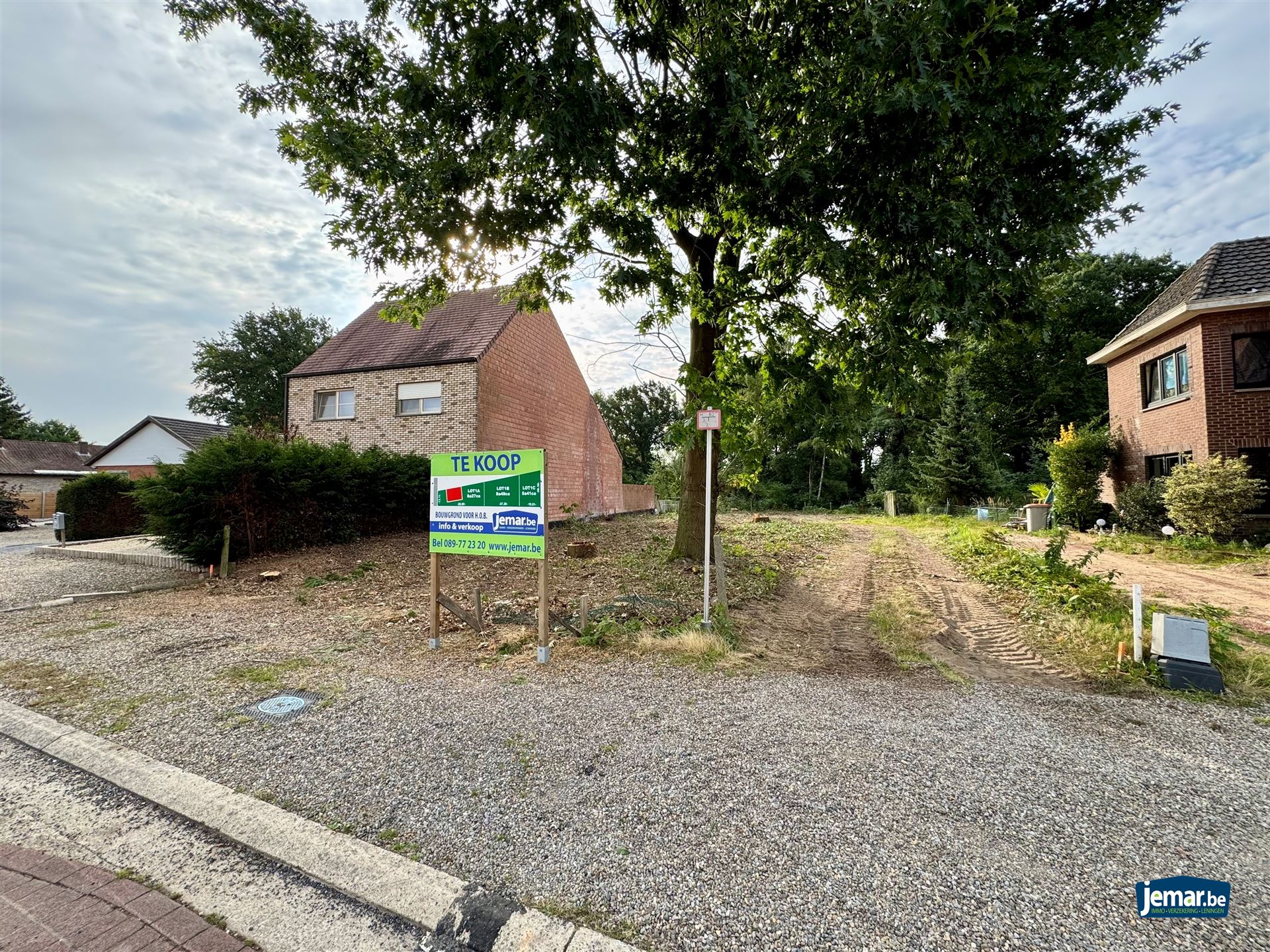 Een royale bouwgrond voor halfopen bebouwing van maar liefst 22a17! - foto 3