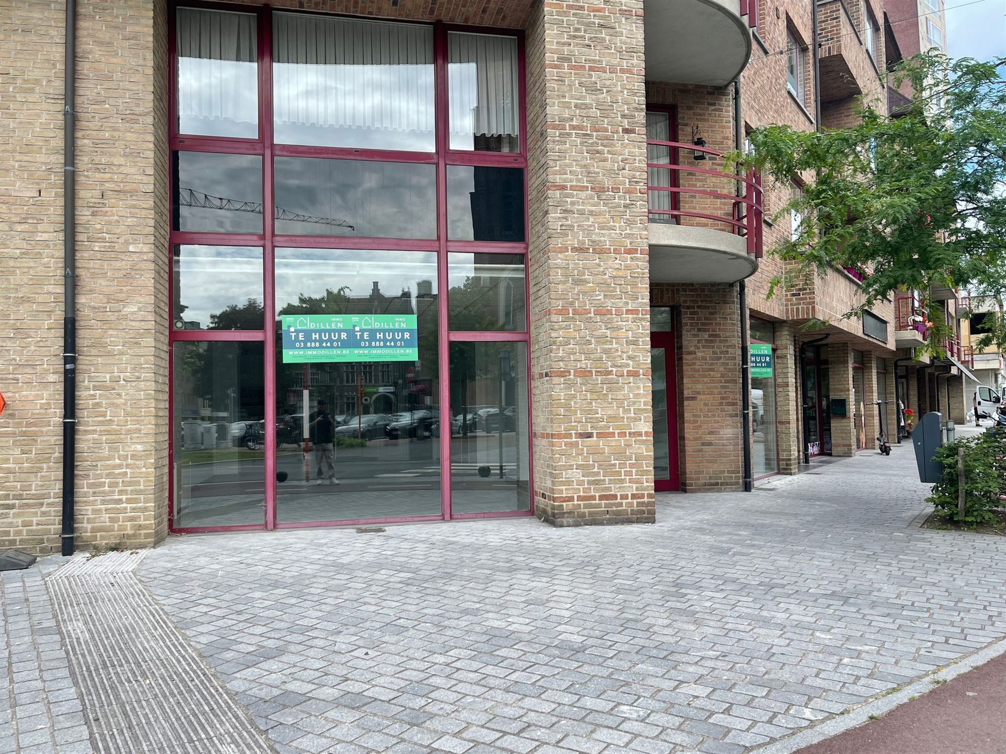 Commercial for rent in Boom