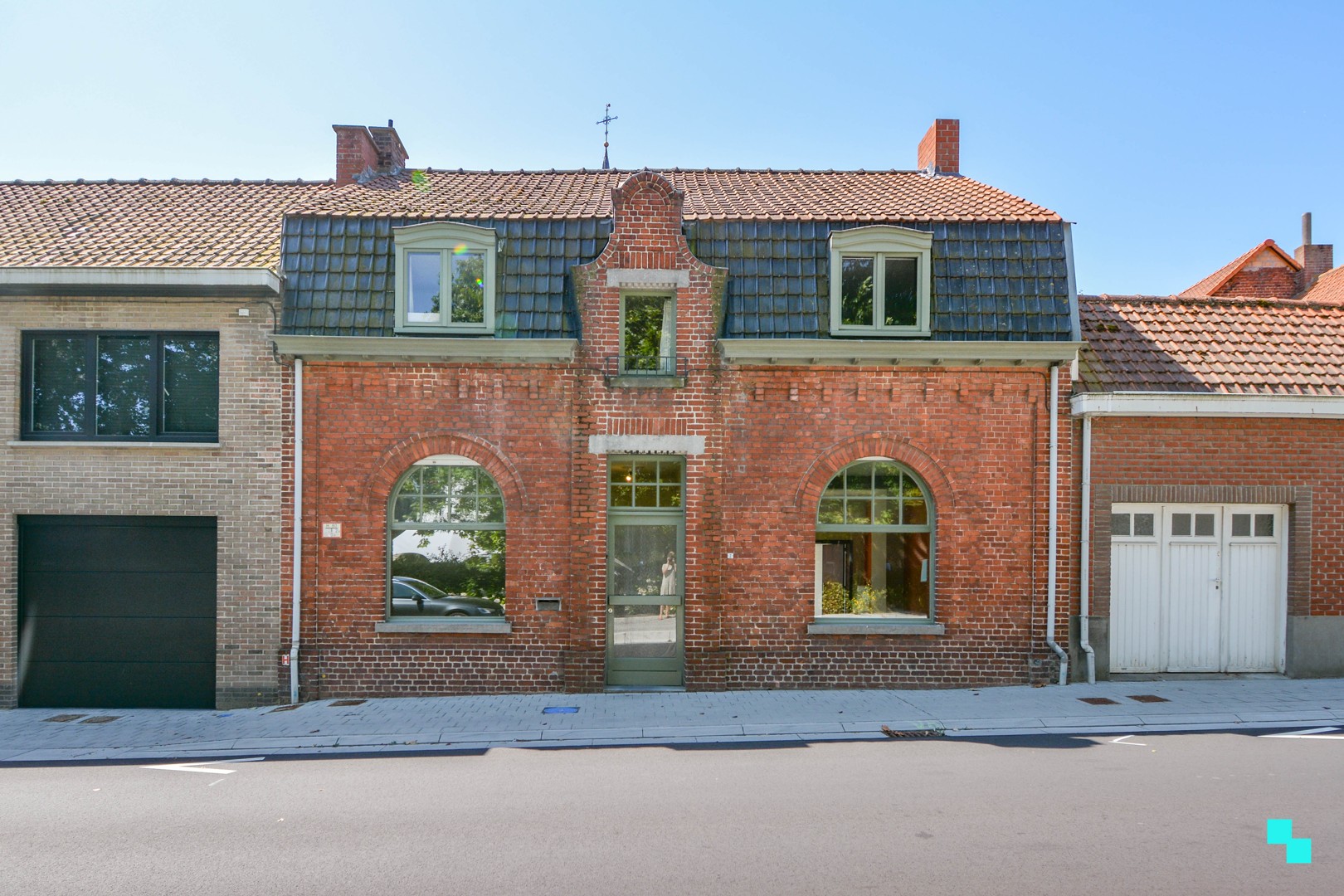 Te renoveren eengezinswoning in centrum Gits - photo 2